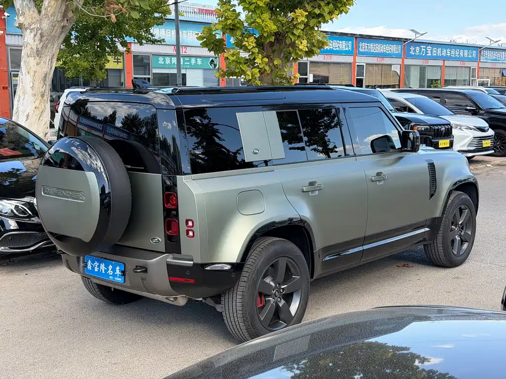 Land Rover Defender — миниатюра 4