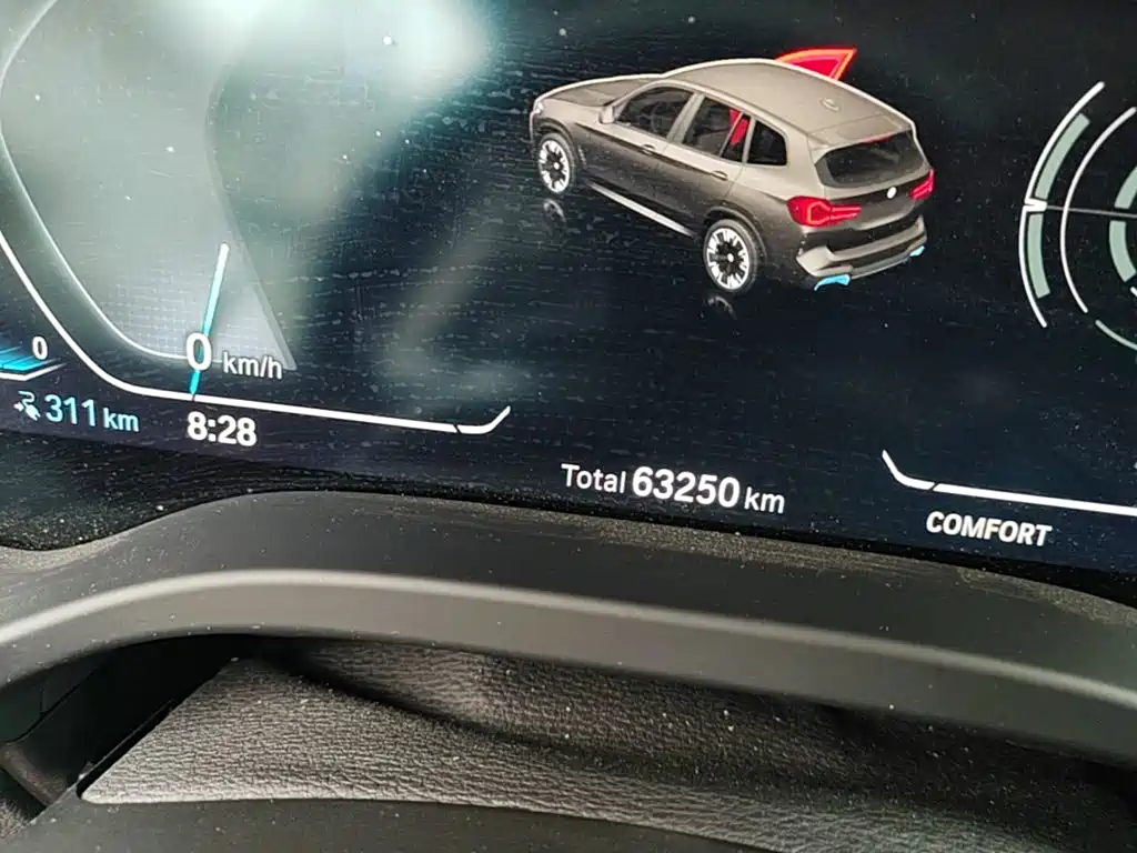 BMW iX3 — миниатюра 12