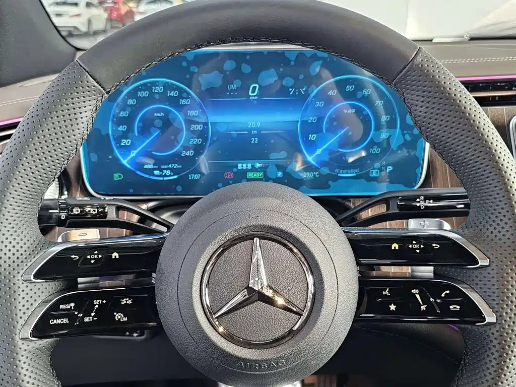 Mercedes-Benz EQE SUV — миниатюра 4