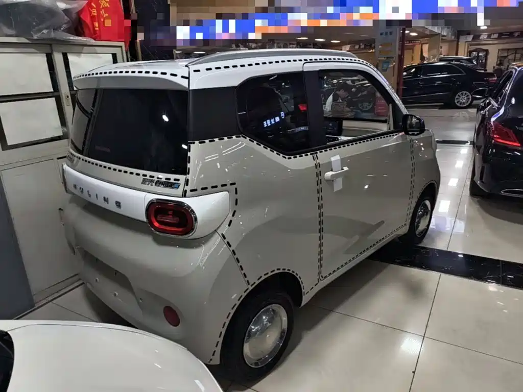 Wuling MINIEV — миниатюра 7