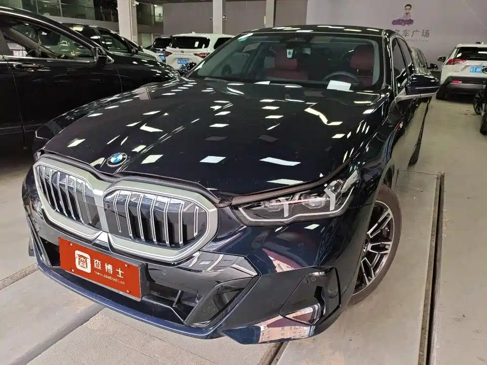 BMW 5 Series 2025