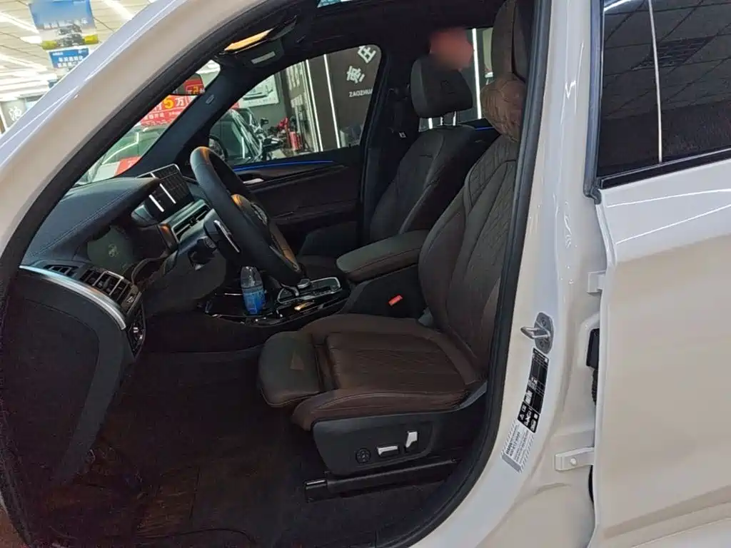 BMW X3 — миниатюра 15