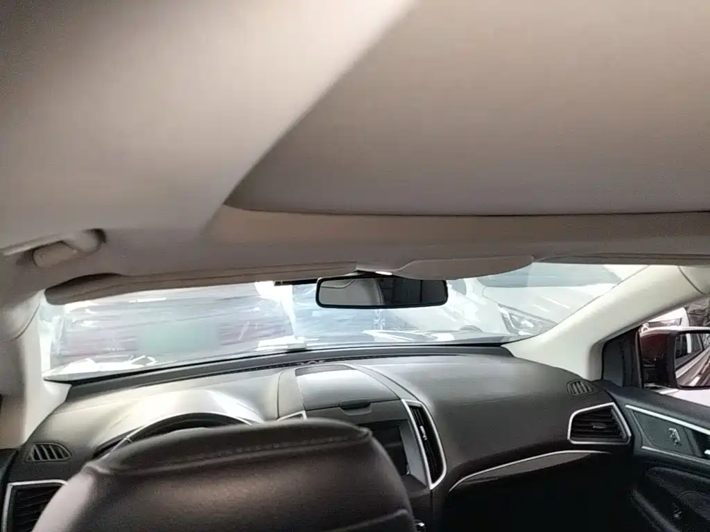 Ford Edge — миниатюра 18