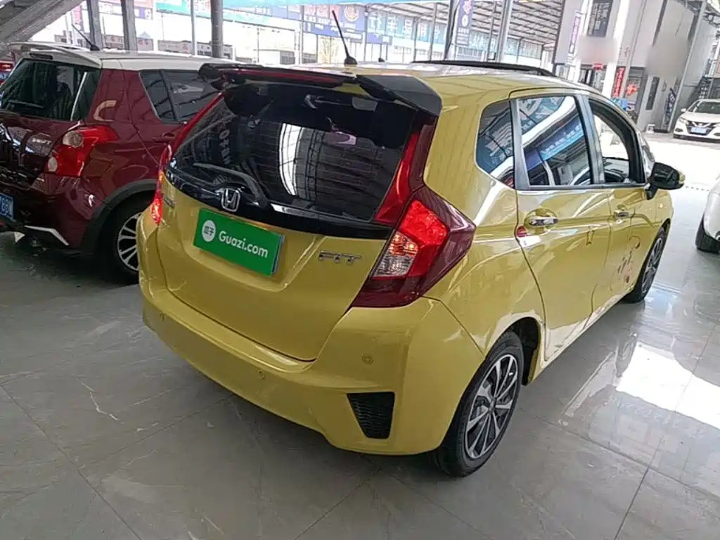 Honda Fit — миниатюра 7