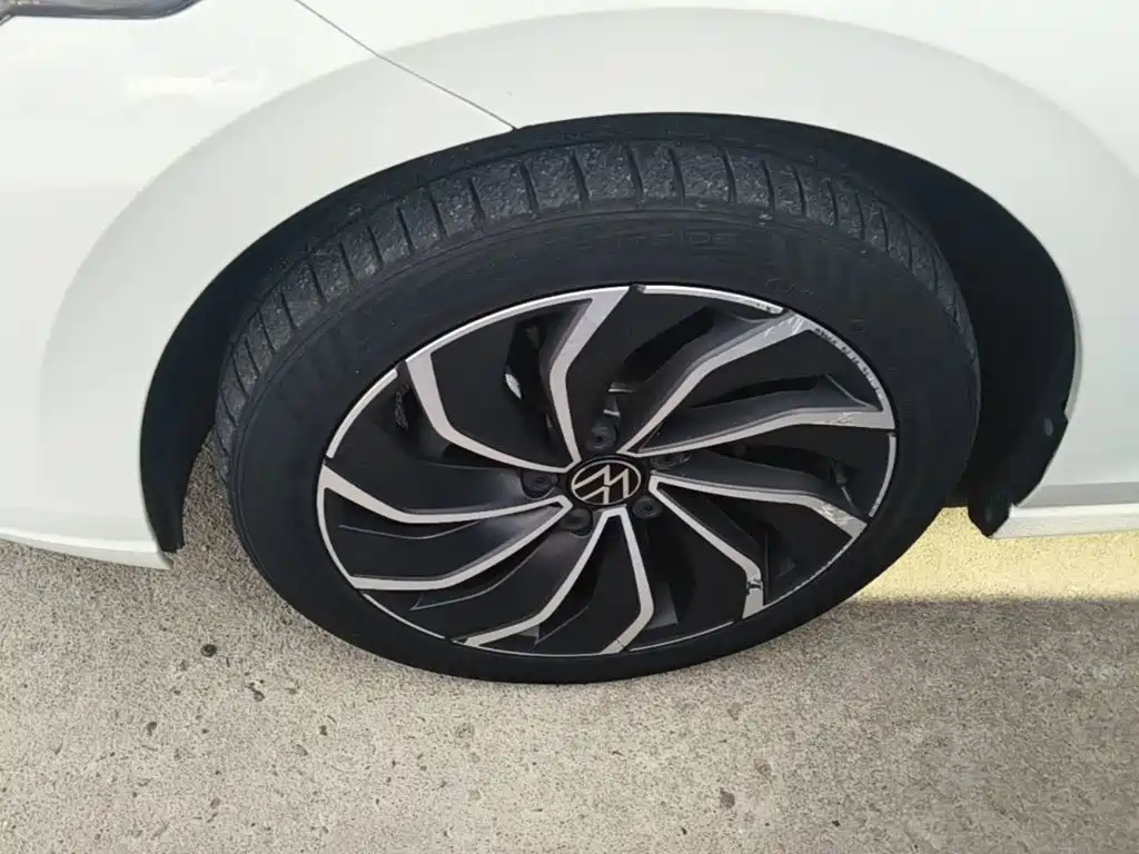 Volkswagen Golf — миниатюра 23