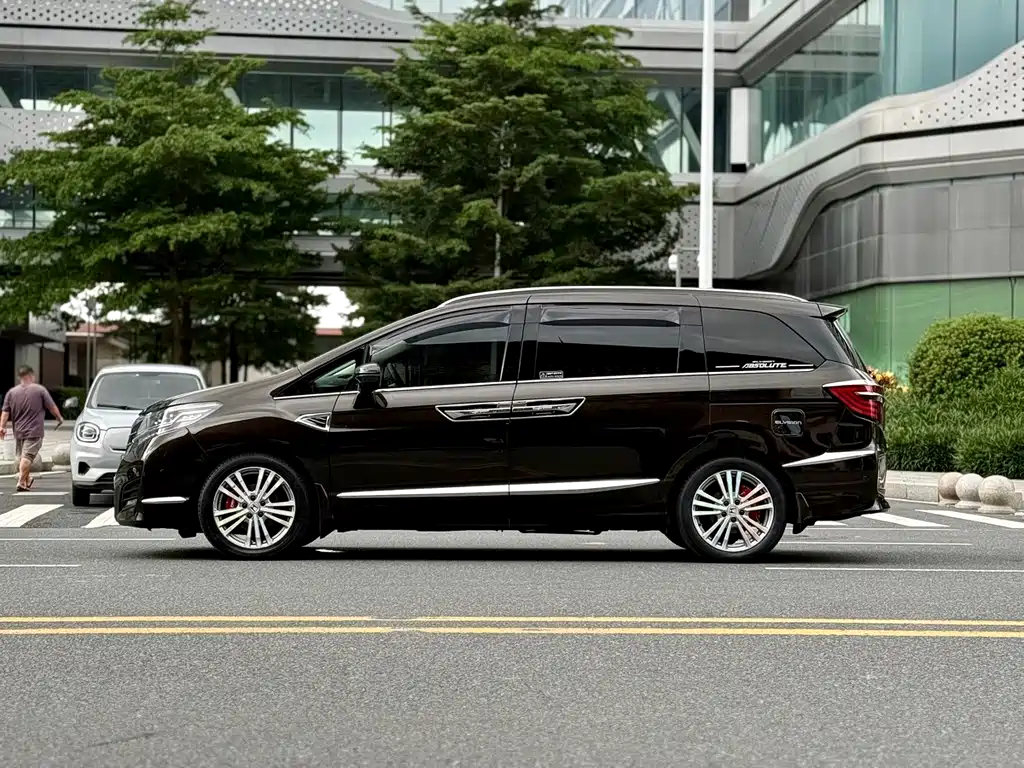 Honda Elysion — миниатюра 5