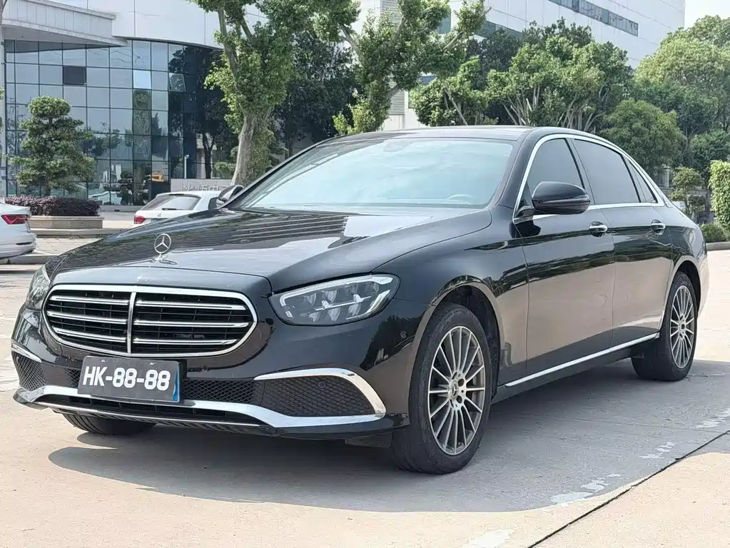Mercedes-Benz E-Class 2022
