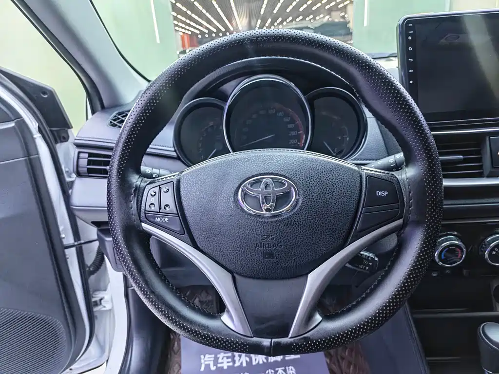Toyota Yaris L — миниатюра 11