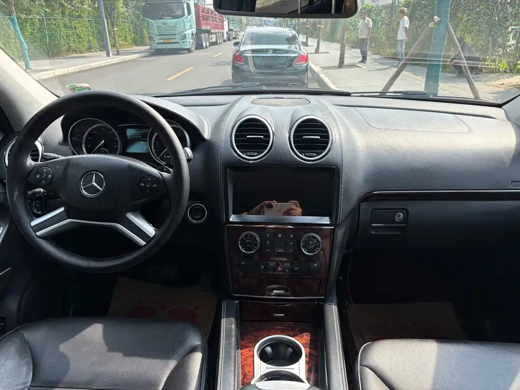 Mercedes-Benz GL-Class — миниатюра 17
