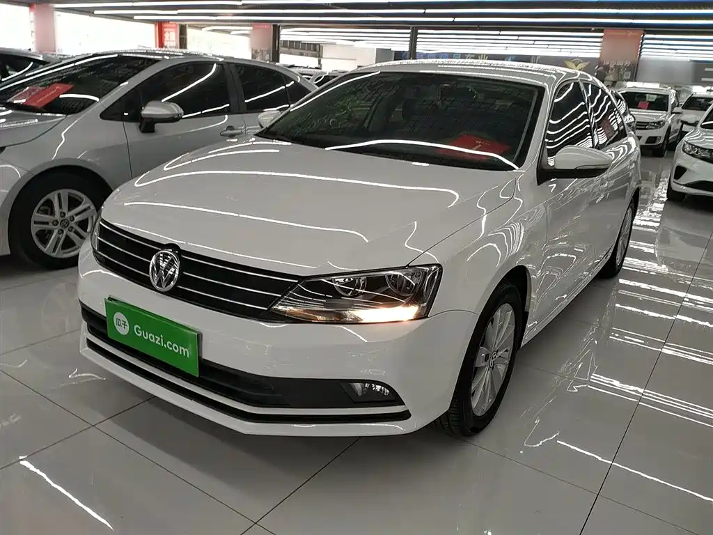 Volkswagen Sagitar 2016