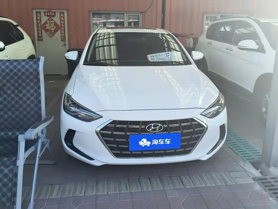 Hyundai Elantra — миниатюра 2