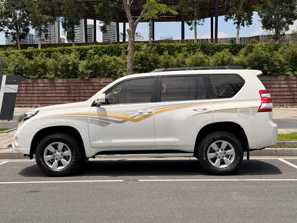 Toyota Land Cruiser Prado 2014 4.0L AT TX-L NAVI