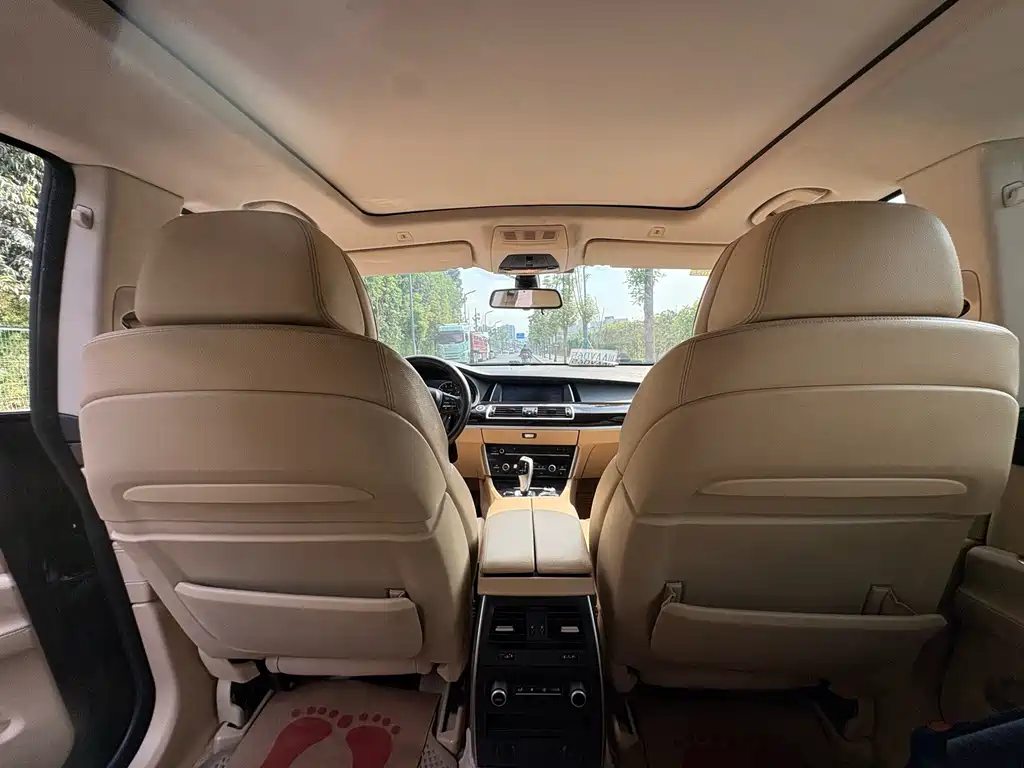 BMW 5 Series GT — миниатюра 14