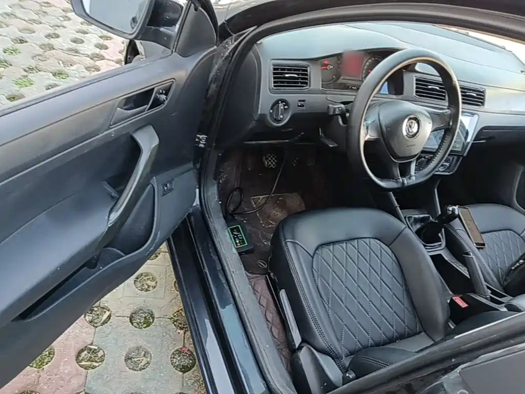 Volkswagen Santana — миниатюра 16