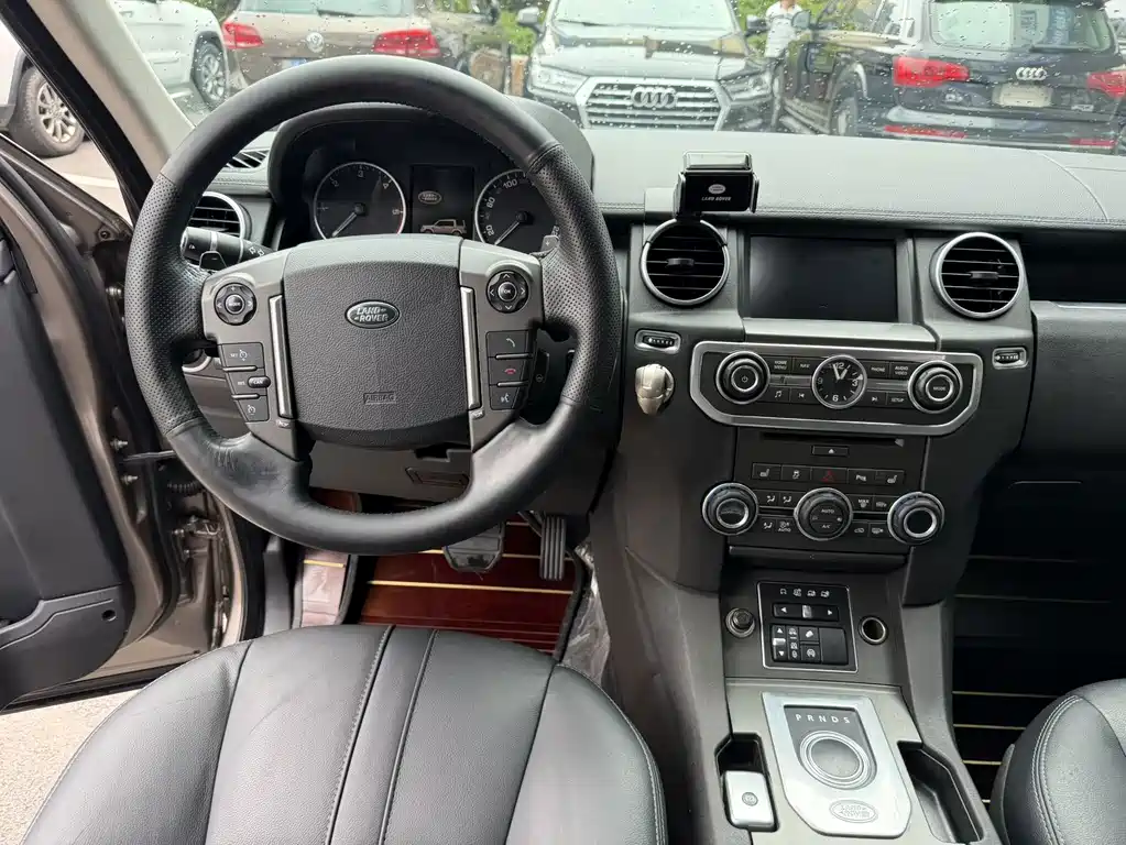 Land Rover Discovery — миниатюра 12