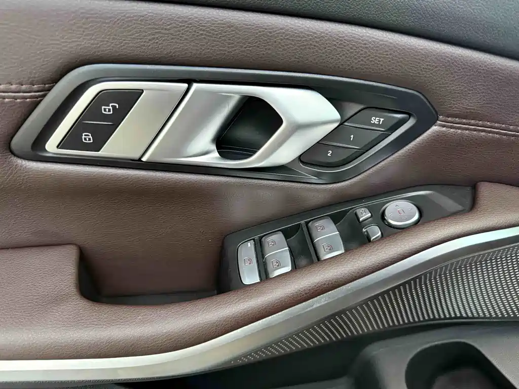 BMW 3 Series — миниатюра 18