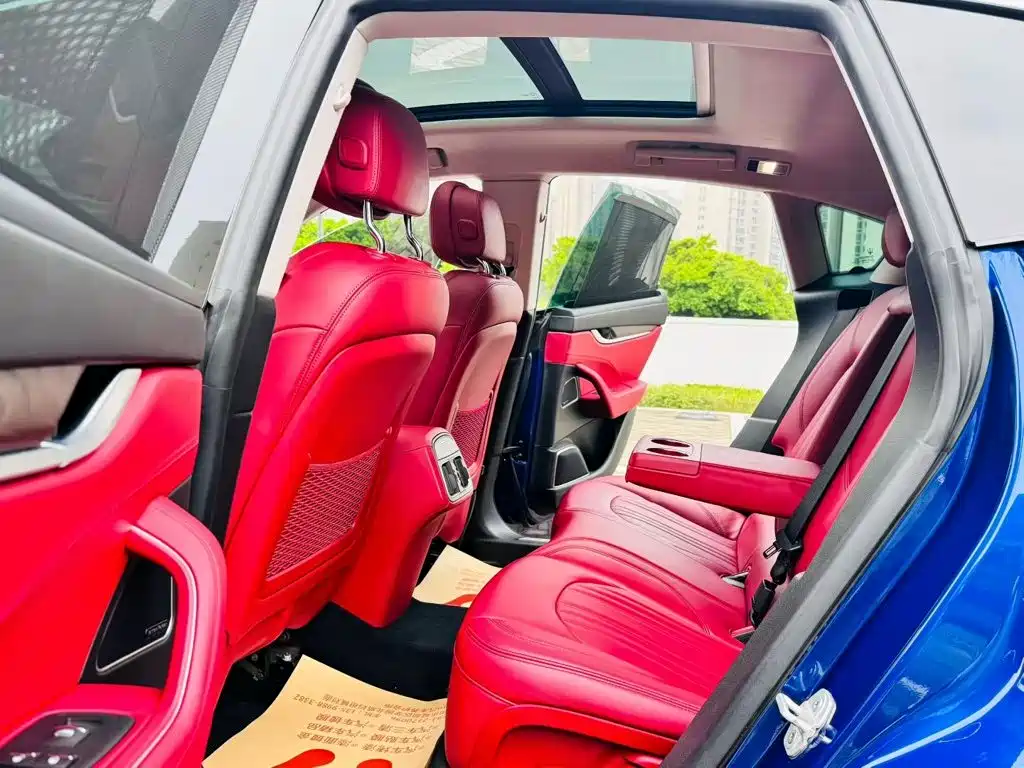 Maserati Levante — миниатюра 7