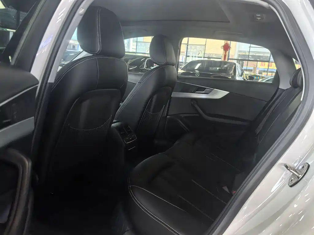 Audi A4L — миниатюра 5