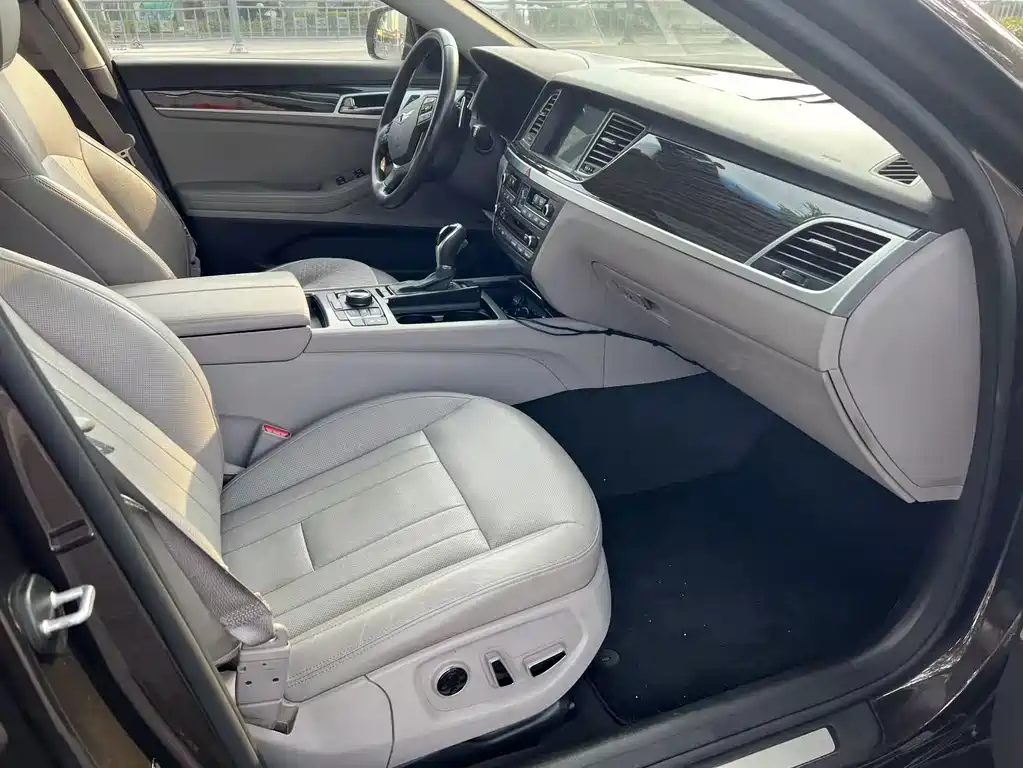 Hyundai Genesis — миниатюра 16