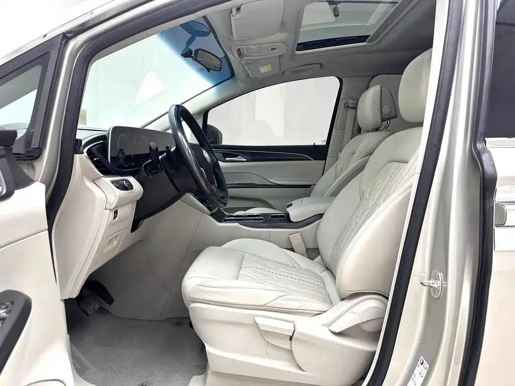 Buick GL8 — миниатюра 3