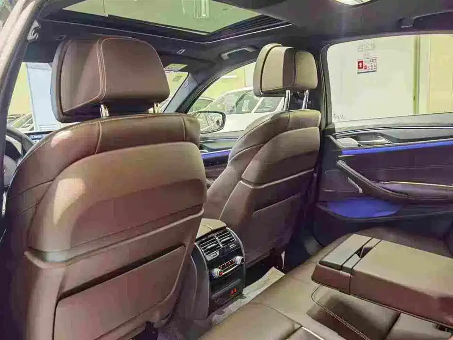 BMW 5 Series (Import) — миниатюра 6