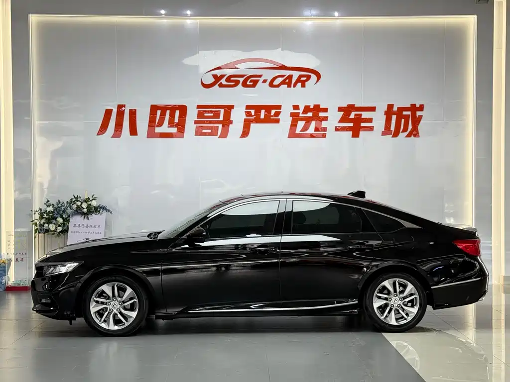 Honda Accord 2018 260TURBO Luxury V