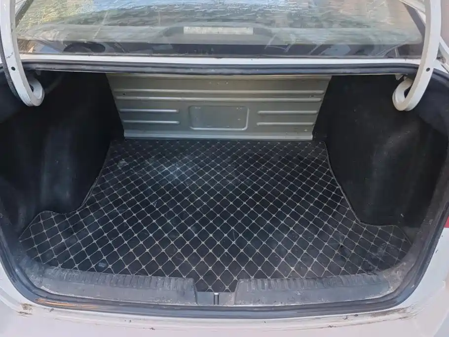 Volkswagen Santana — миниатюра 4