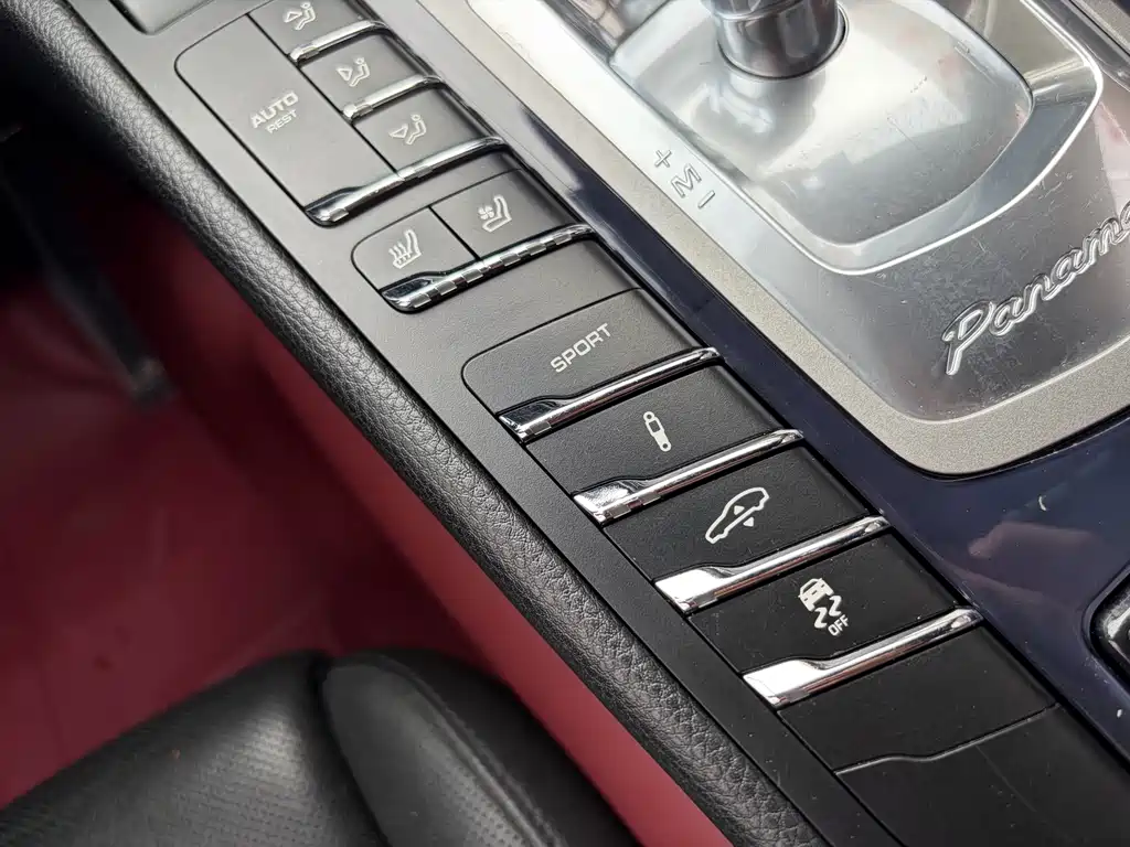 Porsche Panamera — миниатюра 8