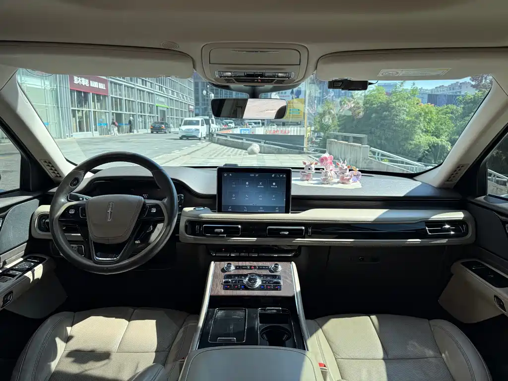 Lincoln Aviator (Import) — миниатюра 11
