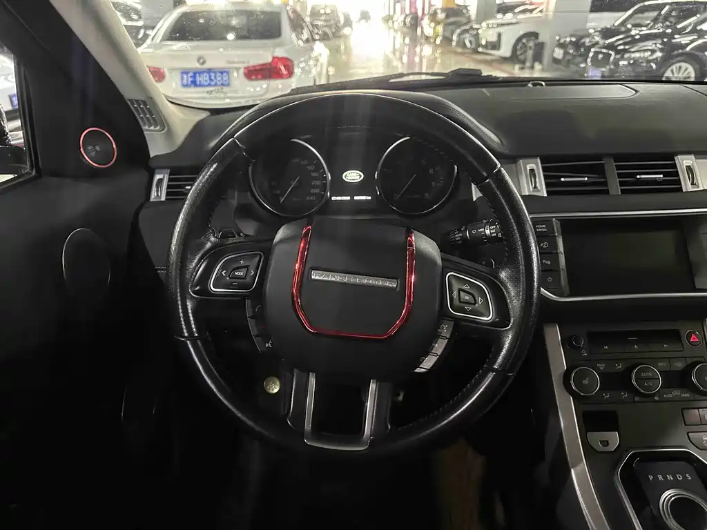 Land Rover Evoque — миниатюра 7