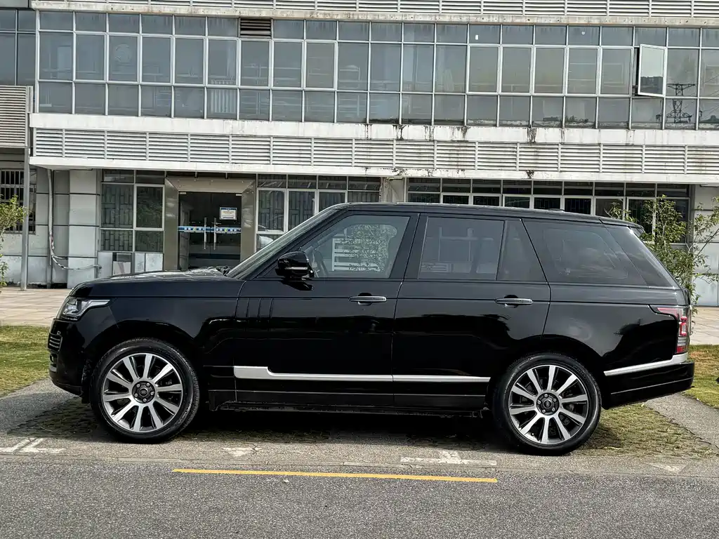 Land Rover Range Rover — миниатюра 23