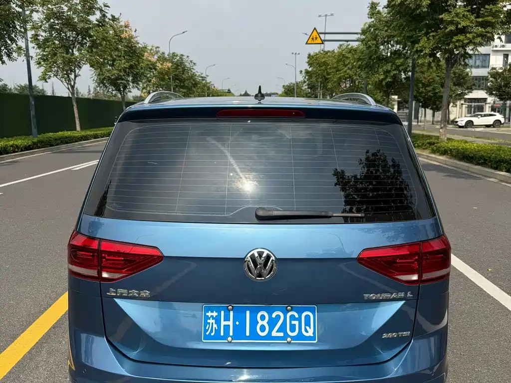 Volkswagen Touran — миниатюра 4