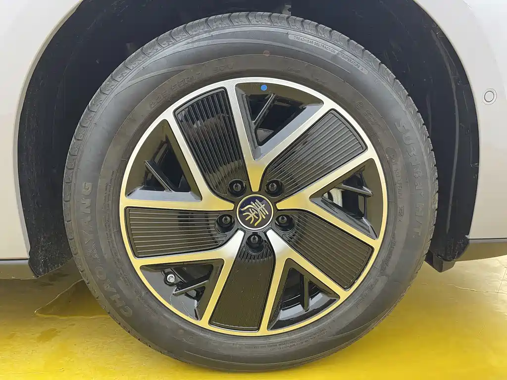 BYD Qin L — миниатюра 9