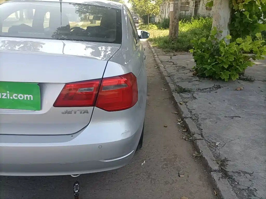 Volkswagen Jetta — миниатюра 8
