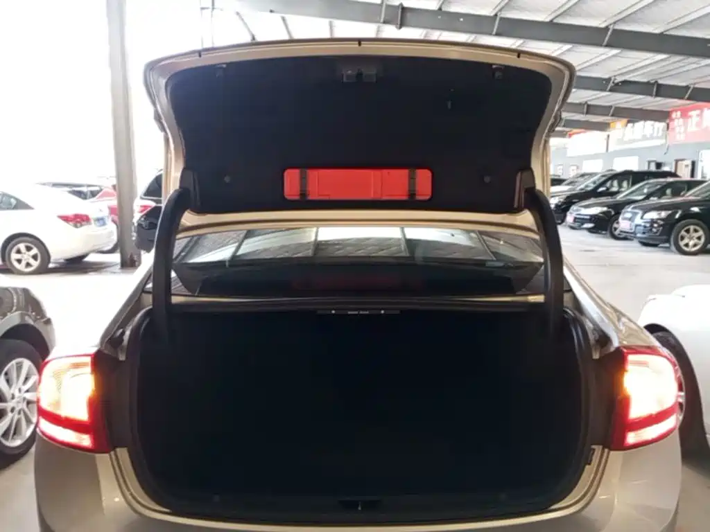 Volvo S60 — миниатюра 19