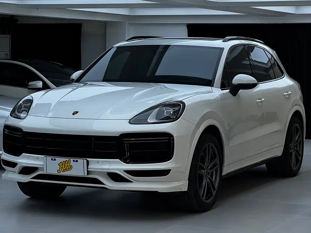 Porsche Cayenne 2022