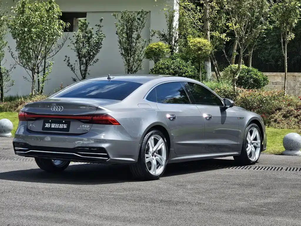 Audi A7L — миниатюра 13