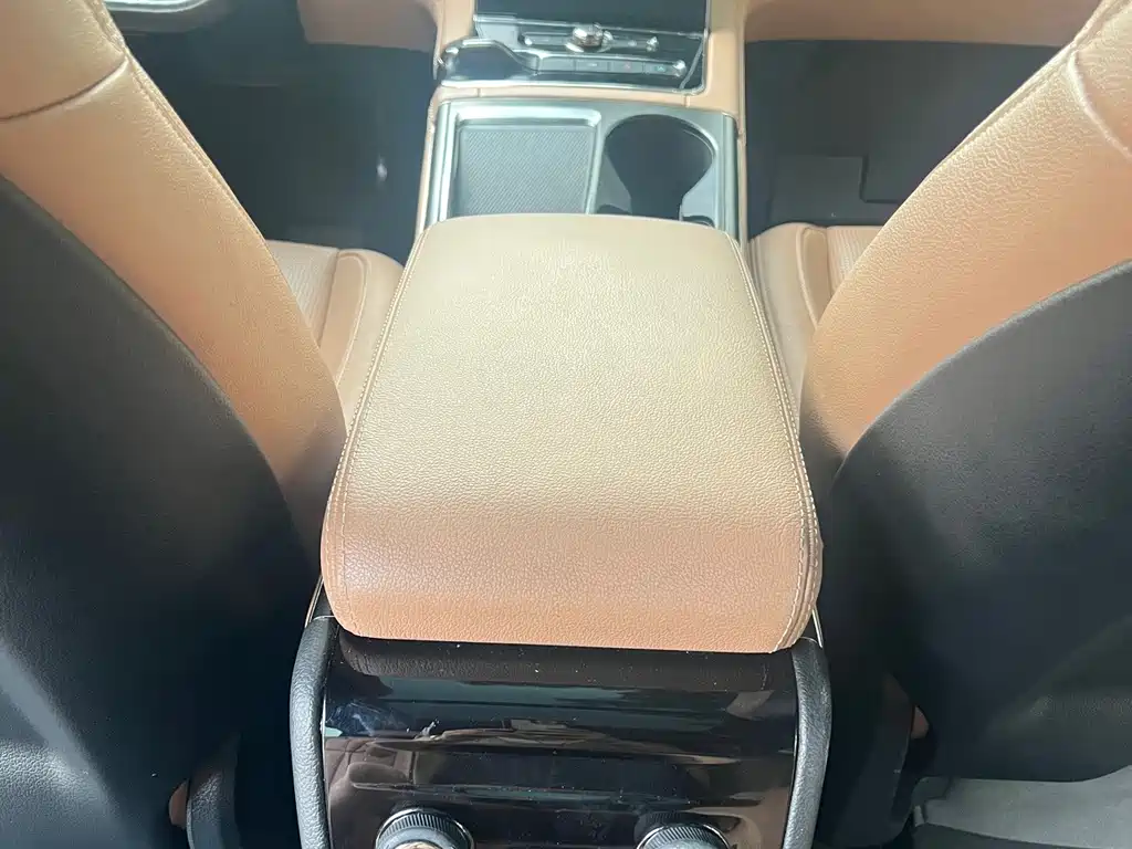 NIO ES8 — миниатюра 9