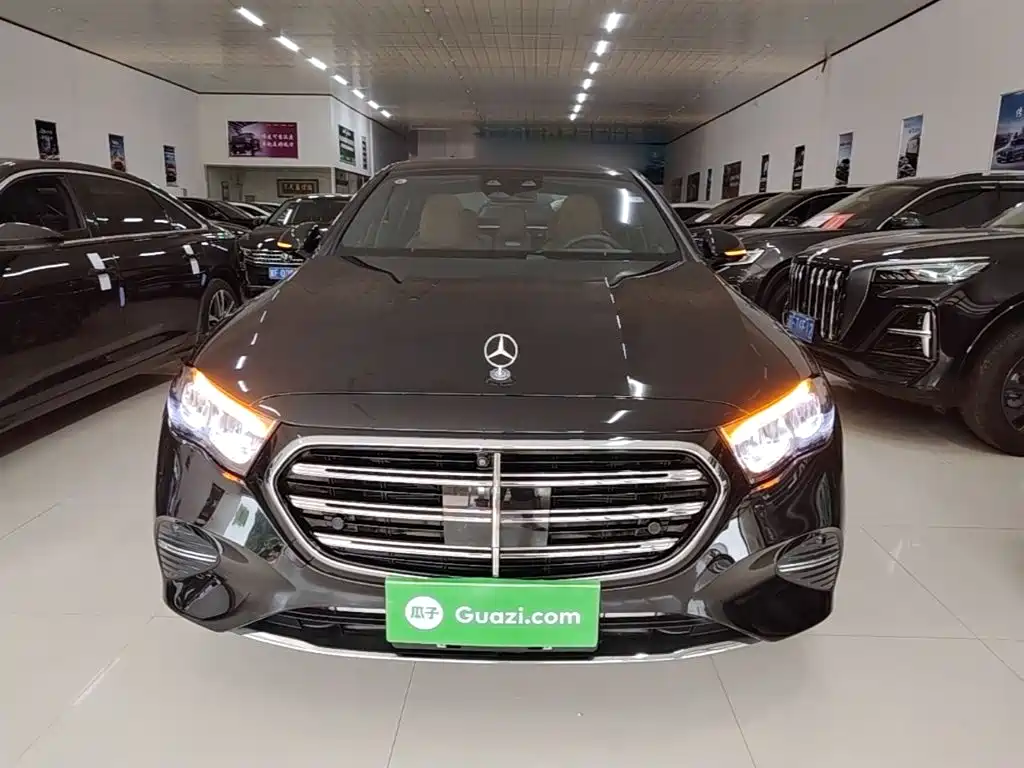 Mercedes-Benz E-Class — миниатюра 3