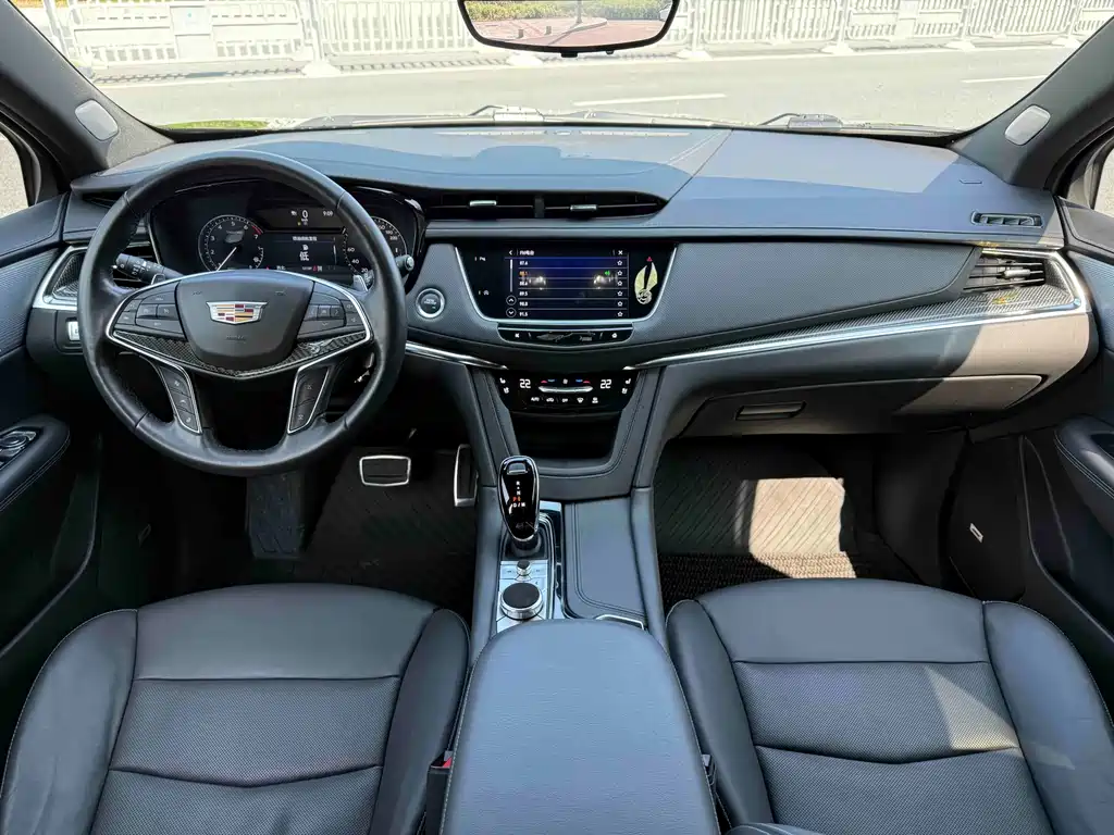 Cadillac XT5 2023 2.0T Luxury