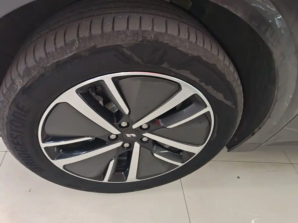 Li Auto Li L6 — миниатюра 23