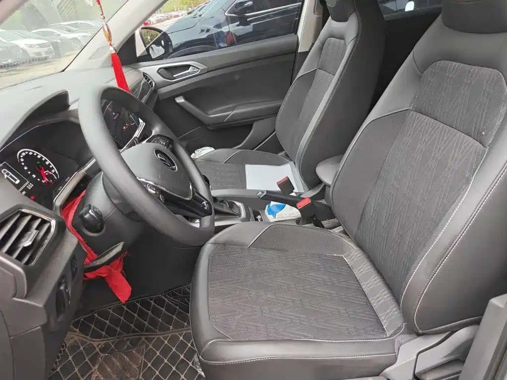 Volkswagen T-Cross — миниатюра 16