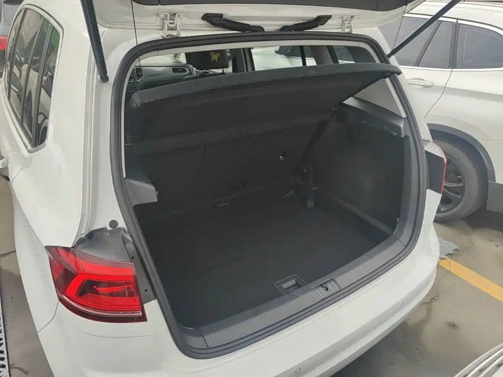 Volkswagen Golf Sportsvan — миниатюра 19