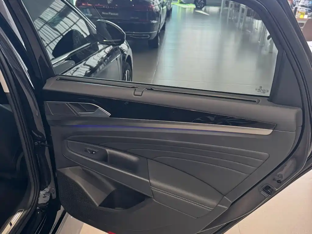 Volkswagen Passat — миниатюра 12