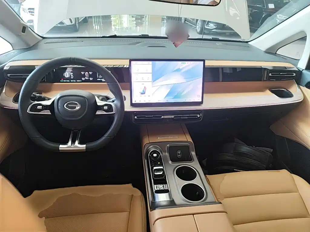 GAC Motor Trumpchi E8 PHEV — миниатюра 10