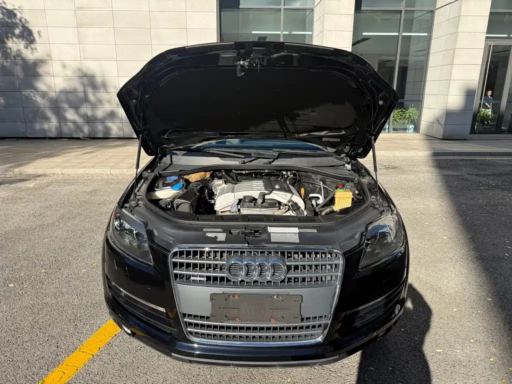 Audi Q7 — миниатюра 15