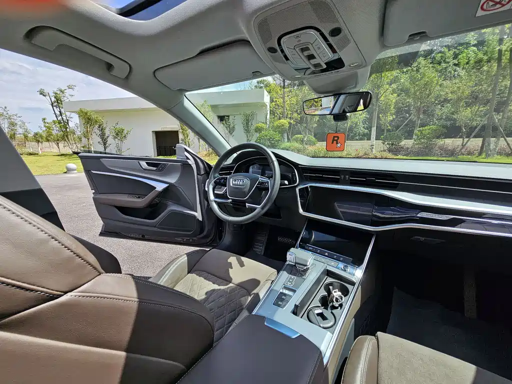Audi A7L — миниатюра 6