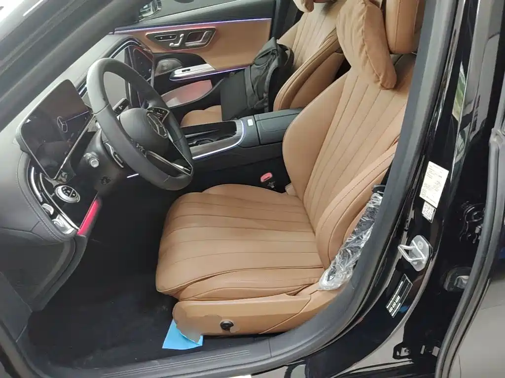 Mercedes-Benz E-Class — миниатюра 15