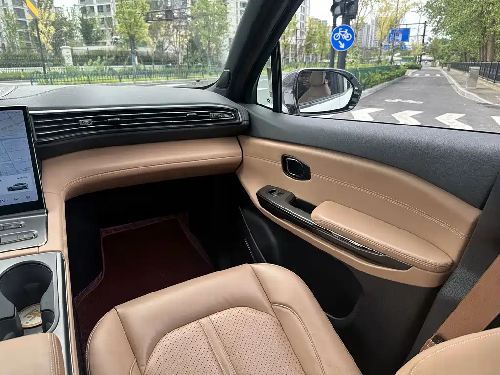 NIO ES6 — миниатюра 18