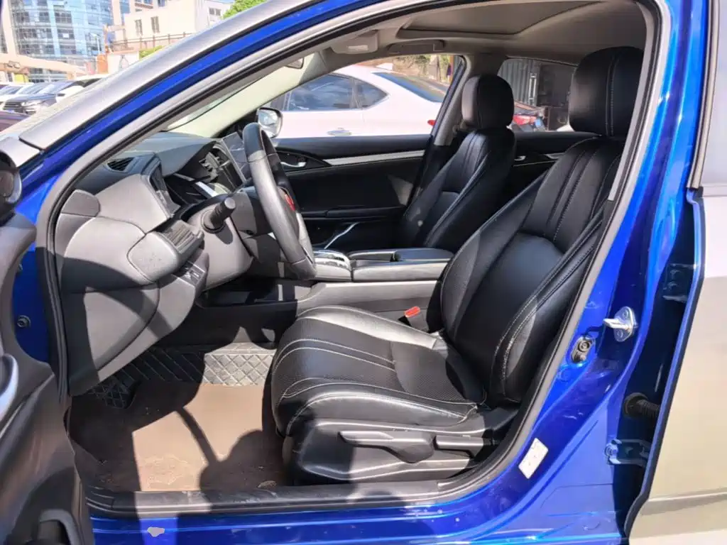 Honda Civic — миниатюра 15